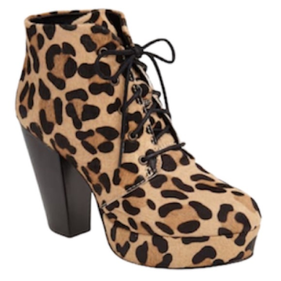 Steve Madden Shoes - Steve Madden